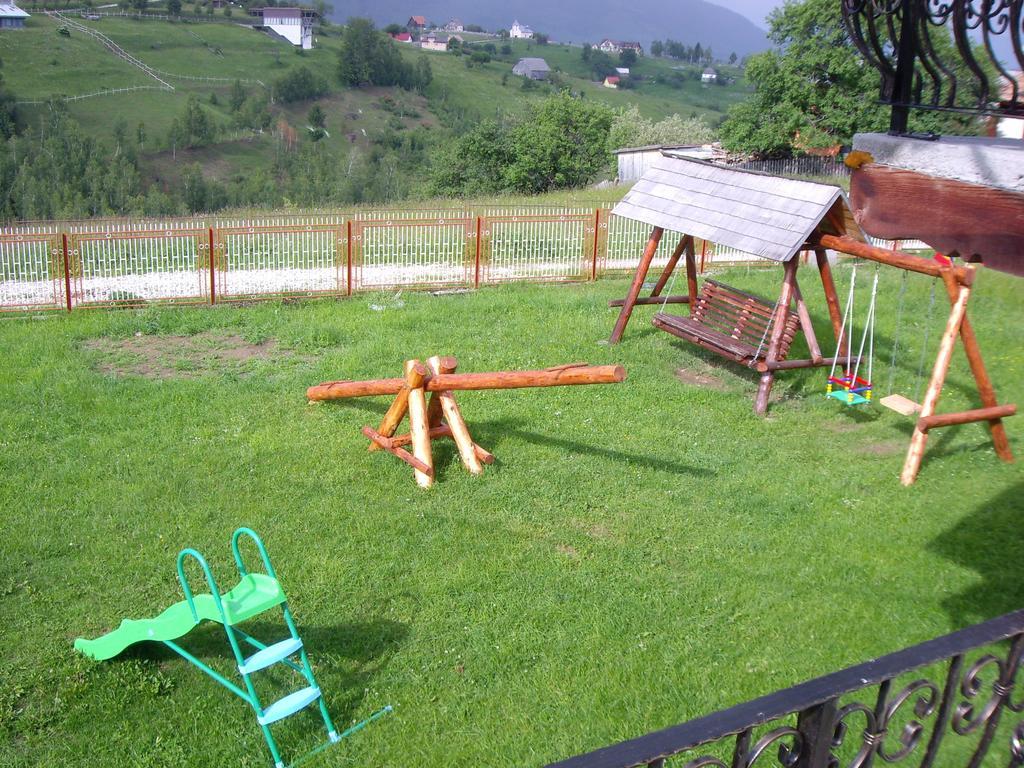 Hotel Garofita Pietrei Craiului Peştera Exterior foto
